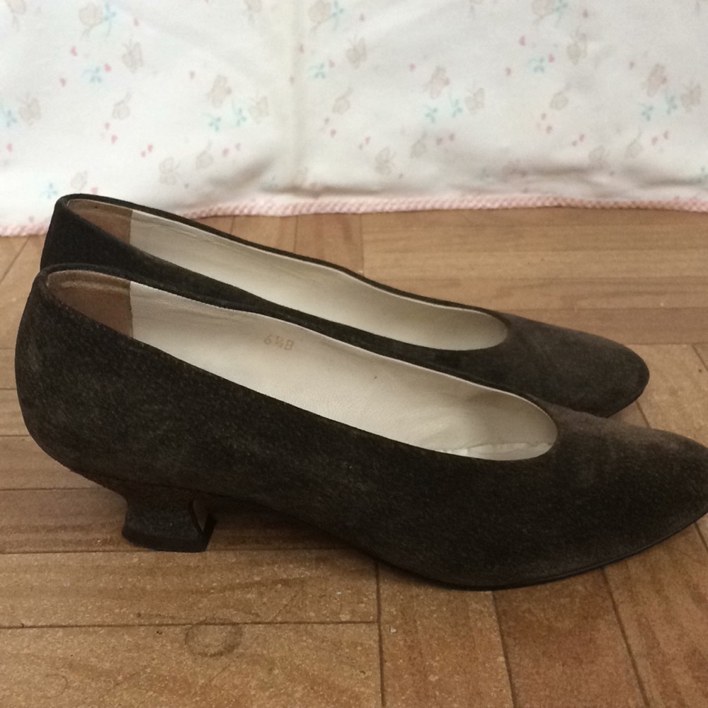 Joan and David suede heels - Picture 3 of 9
